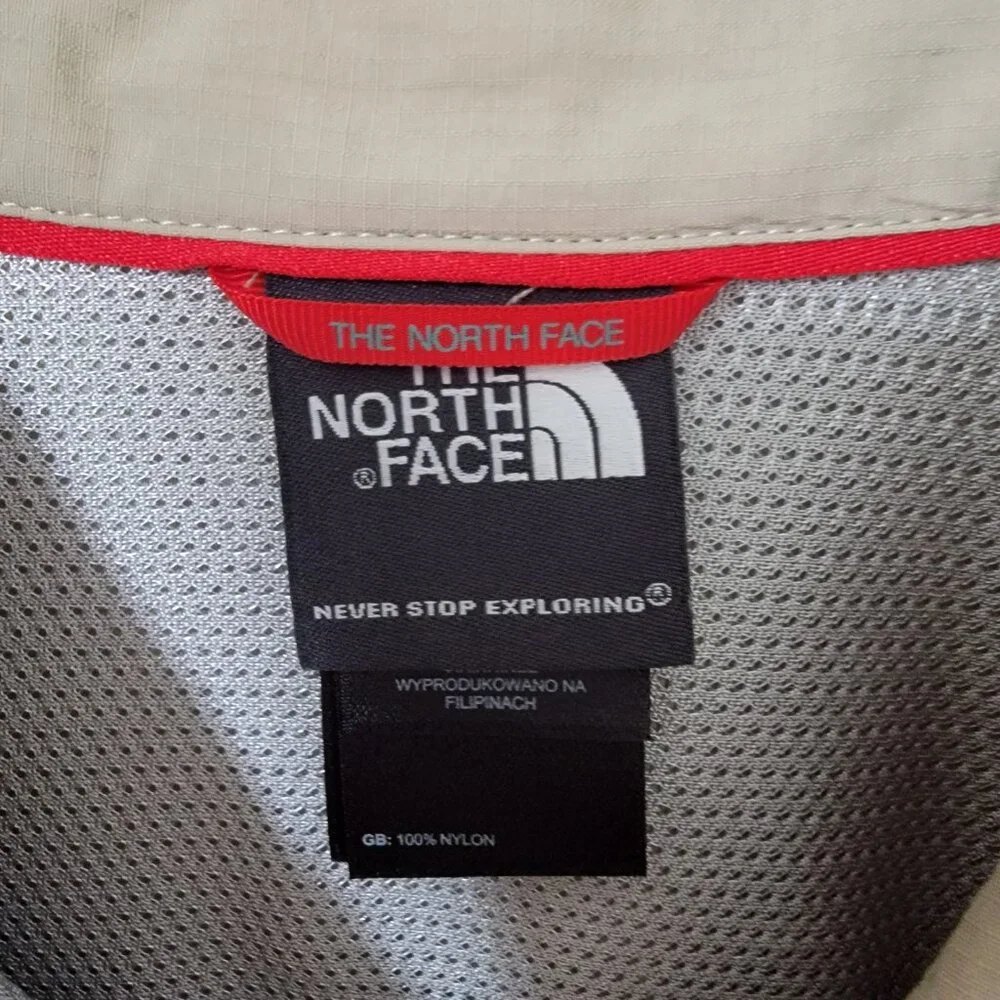 The North Face Size M Khaki/Tan Button Down Hiking Shirt, Short Sleeve